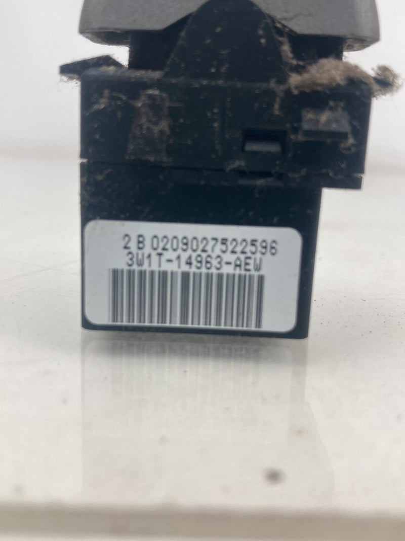 2002-2005 Lincoln Town Car Signature Door Lock Switch 3W1T-14963-AEW OEM #5153M