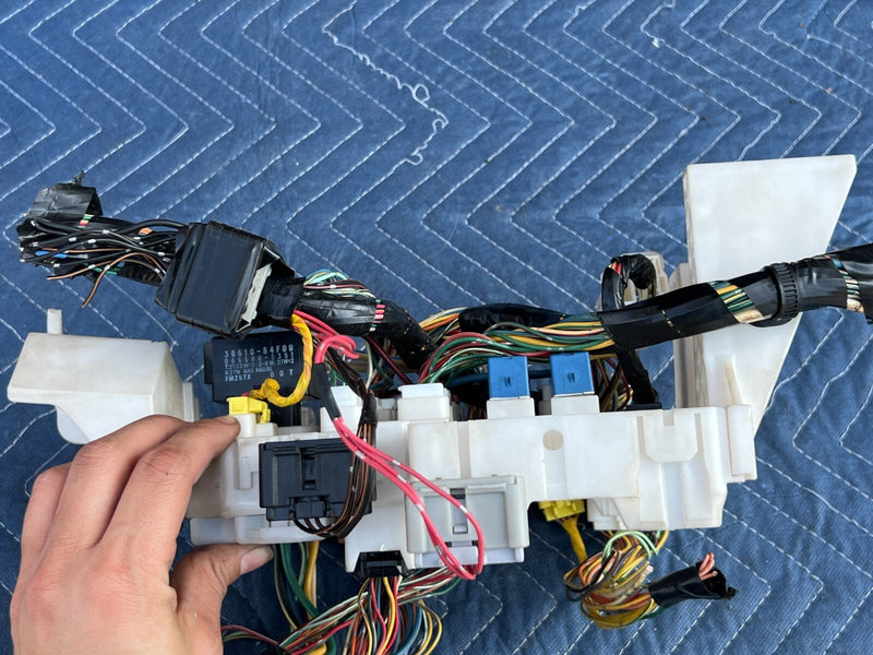 2010-2013 Suzuki SX4 Hatchback Interior Relay Fuse Box #1330CN