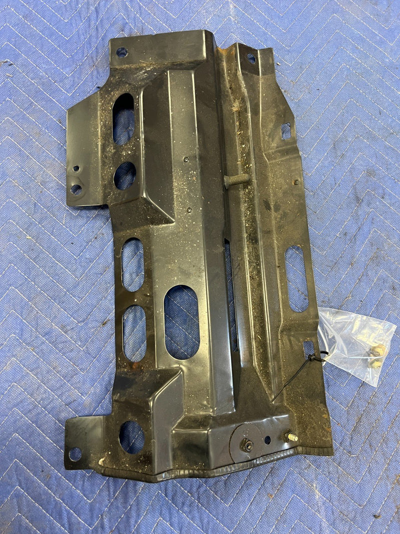 1992-1995 Volvo 940 740 Driver LH Lower Knee Bolster Brace Bracket OEM #3199EM