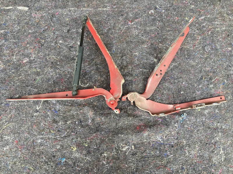 2005-2007 Volvo S60R S60 V70 R Hood Hinges Red W/ Piston 30674708 OEM #1202M