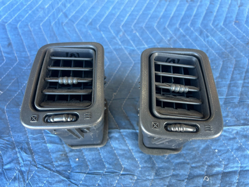 1999-2002 Chevy Silverado GM 1500 2500 Dash HVAC Heat AC Air Vent Set OE #1828CN