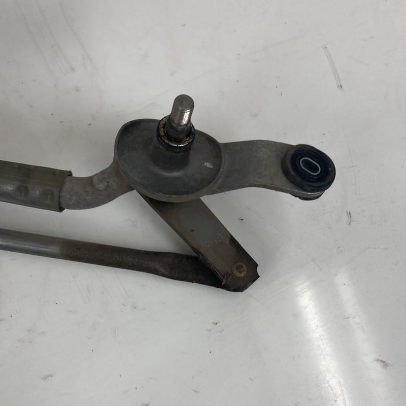 2003-2006 Chevrolet Silverado GMT800 Windshield Wiper Linkage Motor OEM #5341M