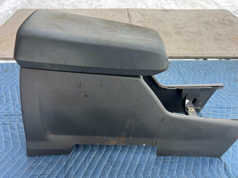 1989-1995 Volvo 740 940 Sedan Center Console Assembly Arm Rest Gray OEM #3709EM