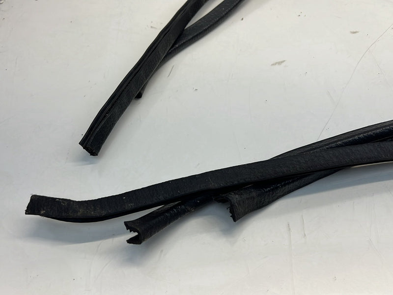 1975-1980 Volvo 244 240 Door Seal Weatherstripping Guard Set of 4 OEM #5296EM