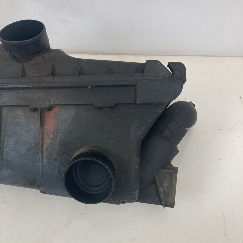 1981-1985 Volvo 240 245 Air Filter Housing Box Intake 1266791 OEM