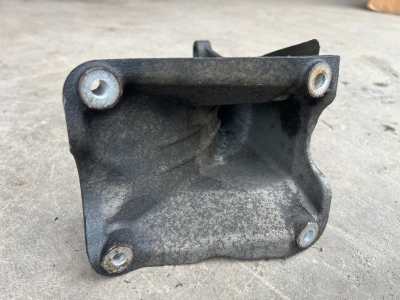 1985-1992 Volkswagen Golf Engine Mount Motor Bracket Pair 1H0199354 OEM