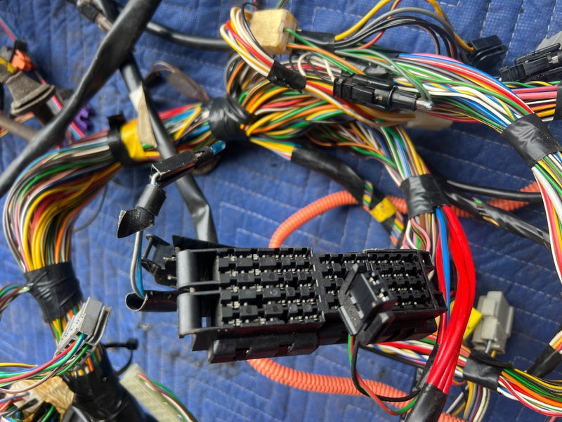 1992-1995 Volvo 940 740 Complete Engine Bay & Body Wiring Harness OEM #3292EM