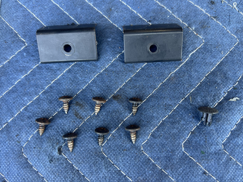 1973 Volvo 140 142 - Hardware