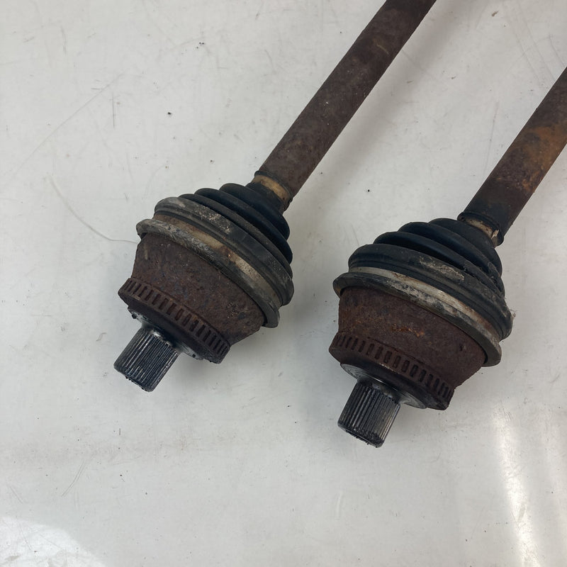 2001-2005 Volkswagen Passat Front CV Axle Bolts Manual AWD OEM #5518M