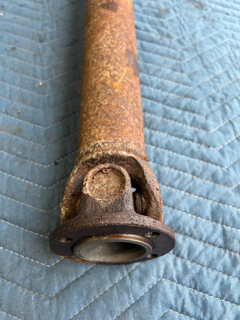 1986-1993 Volvo 240 244 Sedan Center Prop Drive Shaft Assembly Manual OE #4469EM