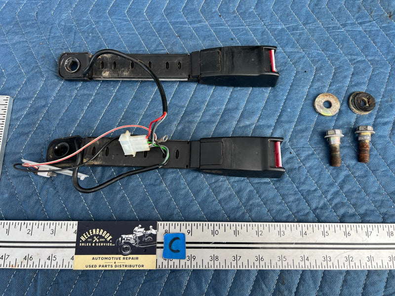 1986-1993 Volvo 240 244 Sedan Front Right & Left Seat Belt Buckle Set OE #4191EM