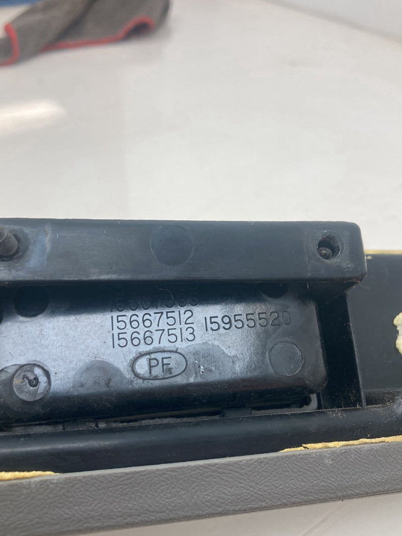 1996 Chevrolet Silverado GMT800 - Armrest PN: 15546430 15546429 15546430