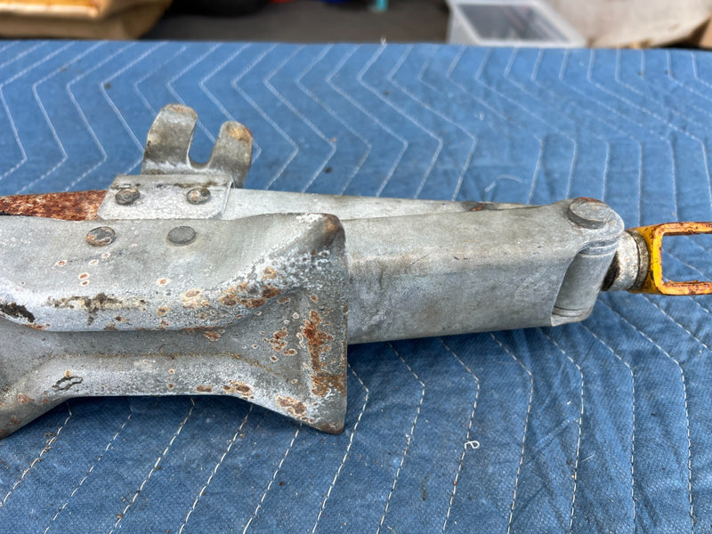 1986-1993 Volvo 240 244 Sedan Emergency Spare Tire Scissor Jack OEM #4211EM