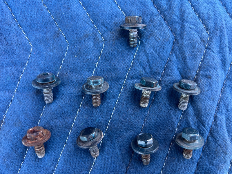 1986-1993 Volvo 240 244 Sedan Right Fender Mounting Bolt Hardware OEM #4290EM