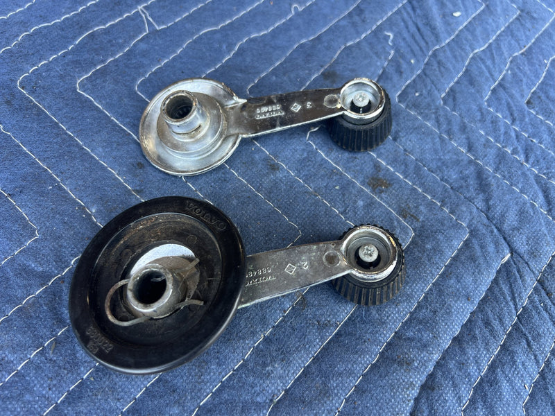 1973 Volvo 140 142 - Window Manual Crank PN: 688496