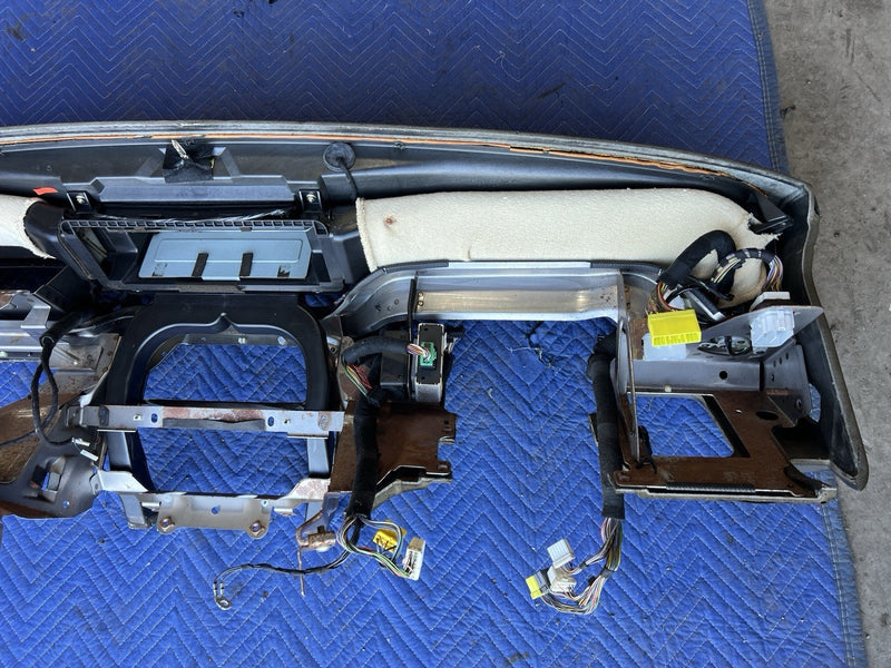 1998-2003 Jaguar XJR XJ8 X308 Dashboard Dash Board Assembly Black OEM #4670E