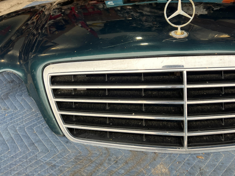 1998-2003 Mercedes W210 E320 Hood Panel Engine Bonnet w/ Grille Green OE #4741EM