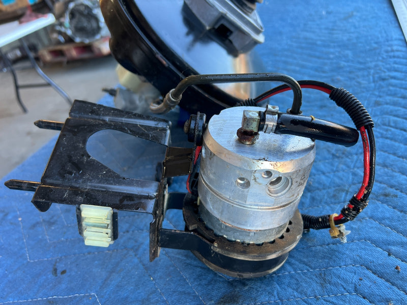 2000-2005 BMW 330xi 325xi E46 Brake Booster & Master Cylinder OEM #4828EM