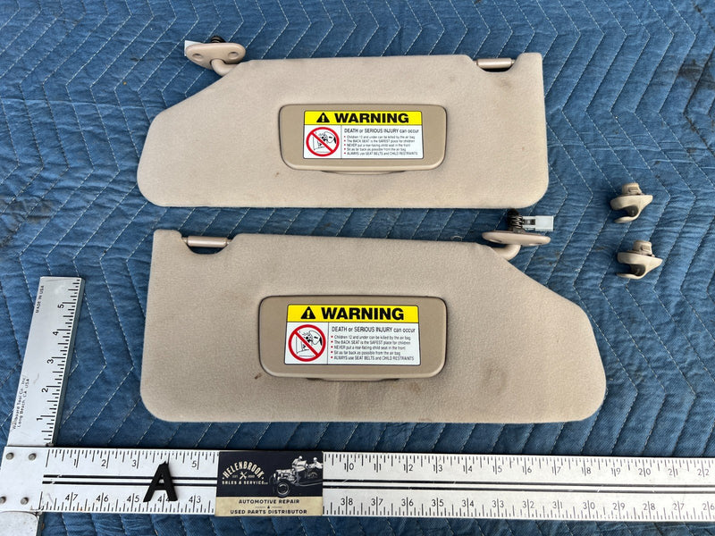 1998-2002 Honda Accord Pair of LH RH Sun Visors Gray Cloth, Clips, Light #1942CN