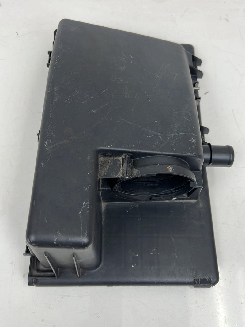 1990-1992 Volvo 740 745 940 Air Filter Cleaner Housing Box 8624781 OEM #5855EM