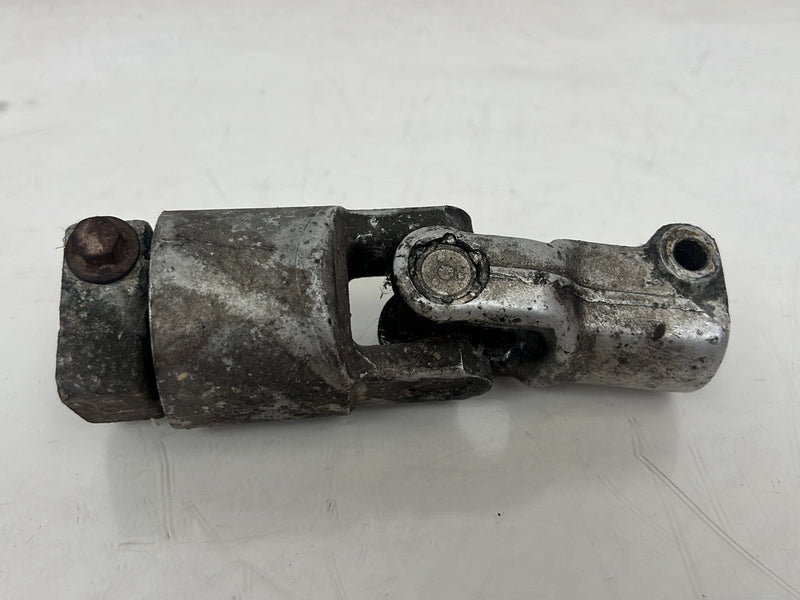 1990-1992 Volvo 740 745 940 Lower Steering Column Intermediate I Shaft OEM #5963EM