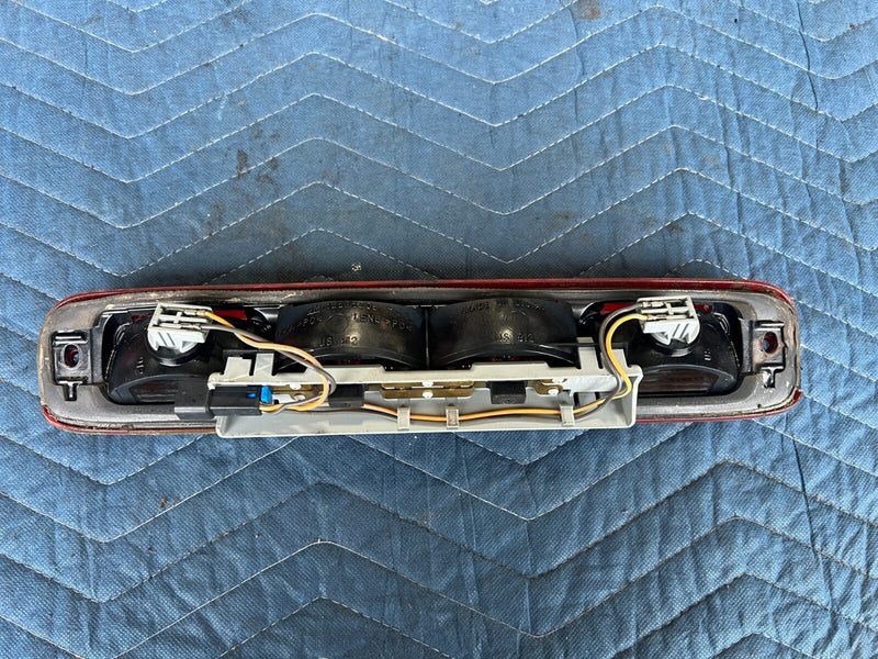 1999-2007 Chevy Silverado Rear Center Third Tail Brake Light Assembly OEM#1560CN