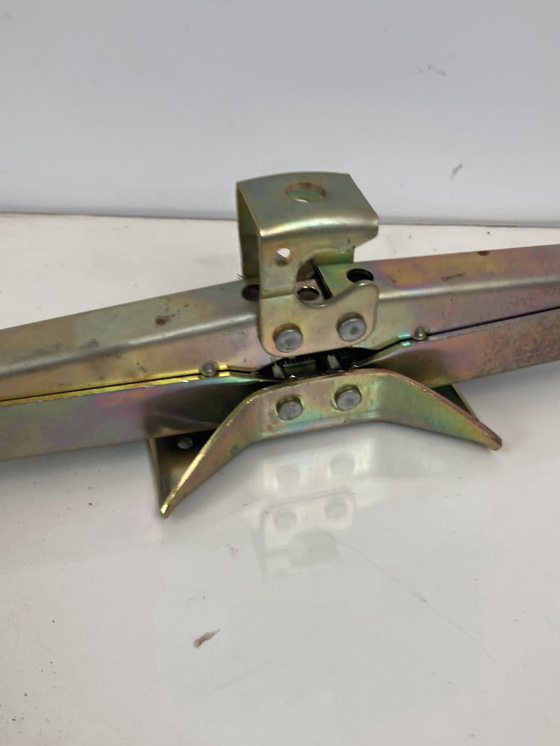1992 Volvo 940 944 - Jack & Tool Kit PN: 1355190