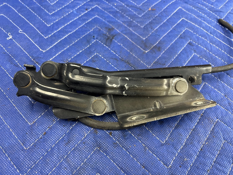 2006-2010 VW Jetta 2.5L Bonnet Hood Hinge Latch Pair LH RH 1K0823302C OEM #118MC