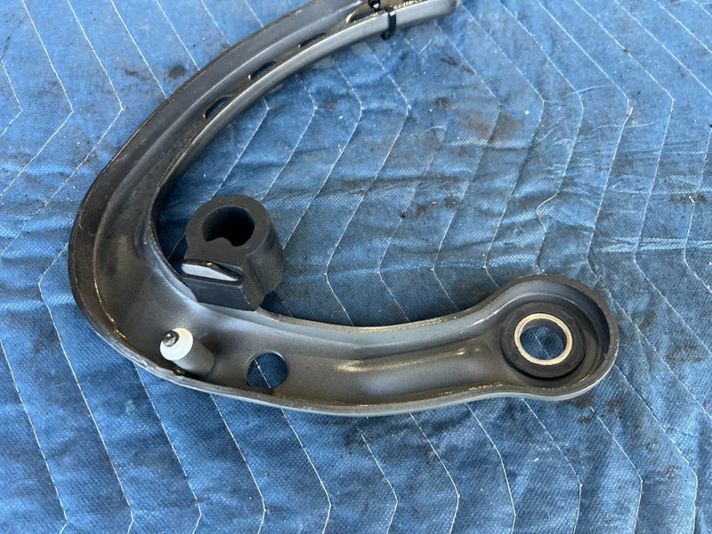 1989-1995 Volvo 740 940 Sedan Rear RH & LH Trunk Deck Lid Hinge Pair OEM #3742EM