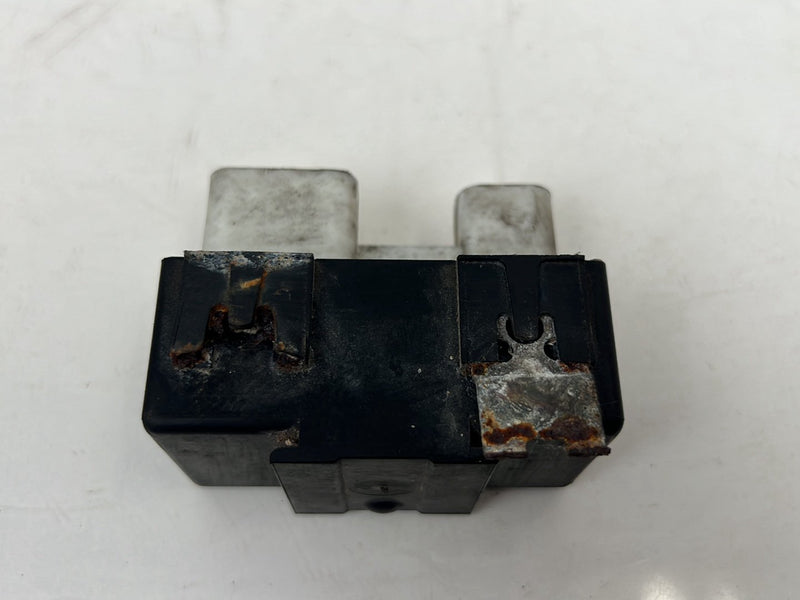 1990-1992 Volvo 740 745 940 Cooling Fan Relay 3523872 OEM #5898EM