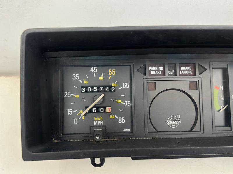 1975-1980 Volvo 244 240 Gauge Cluster Speedometer Assembly 1212529 OEM #5327EM