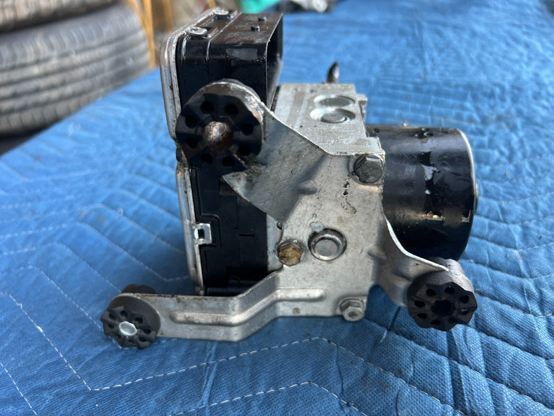 2011-2017 BMW X3 F25 ABS Anti Lock Brake Pump Module Control Unit OEM #2188EM