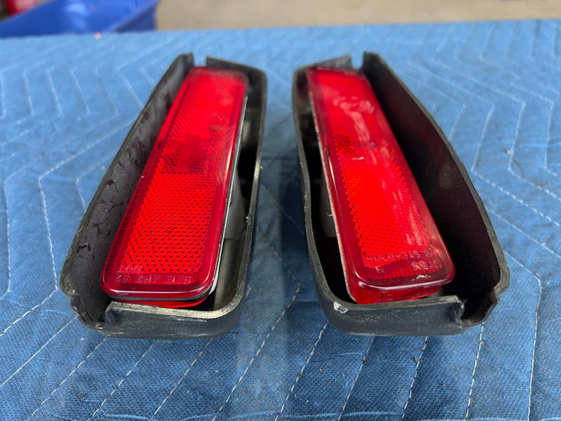 1983-1985 Porsche 944 Rear Right & Left Side Marker Light Lamp Set OEM #2437EM
