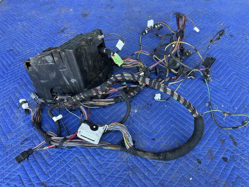 1998-2003 Jaguar XJR XJ8 X308 Rear Trunk Wiring Harness & Fuse Box OEM #4669E