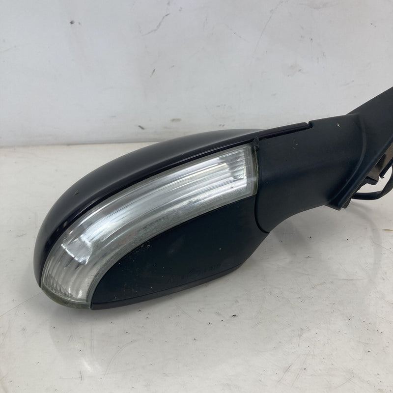 2001-2005 Volkswagen Passat Door Wing Mirror Right OEM #5540M