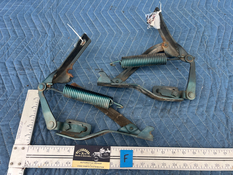 1986-1993 Volvo 240 244 Sedan Right & Left Hood Hinge Pair Green OEM #4234EM