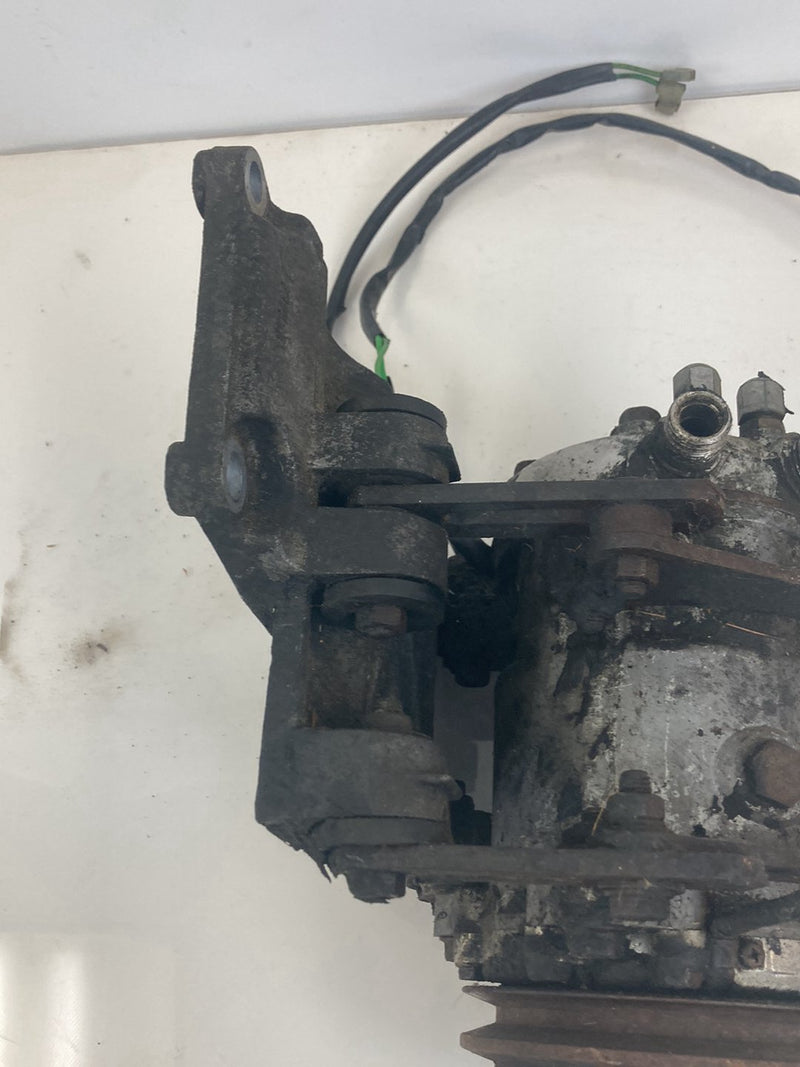 1975-1980 Volvo 244 A/C Compressor w/ Bracket 9118 OEM #4300M