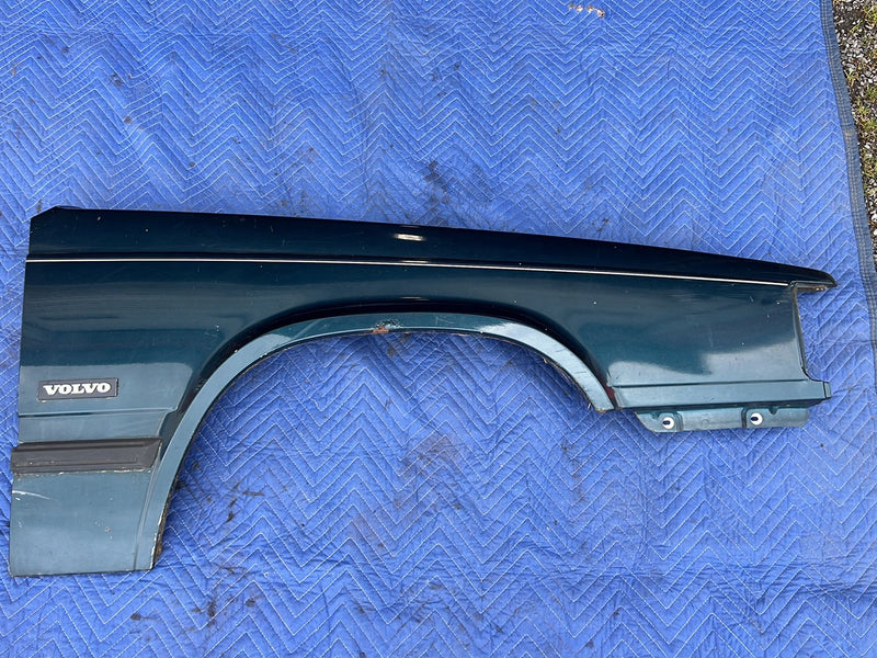 1990-1992 Volvo 740 745 940 Front Passenger Right Fender Panel Trim Blue Green Metallic OEM #5996EM