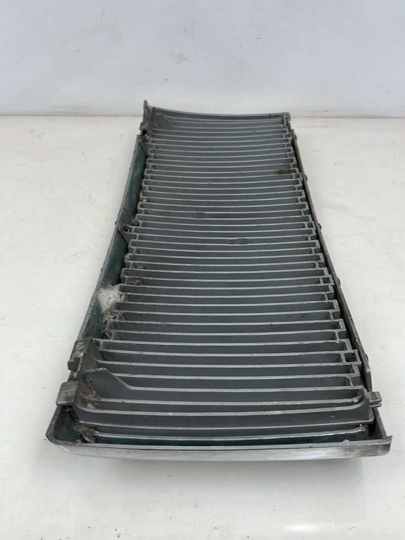 1990-1992 Volvo 740 745 940 Front Chrome Grille Assembly 1358486 OEM #5914EM