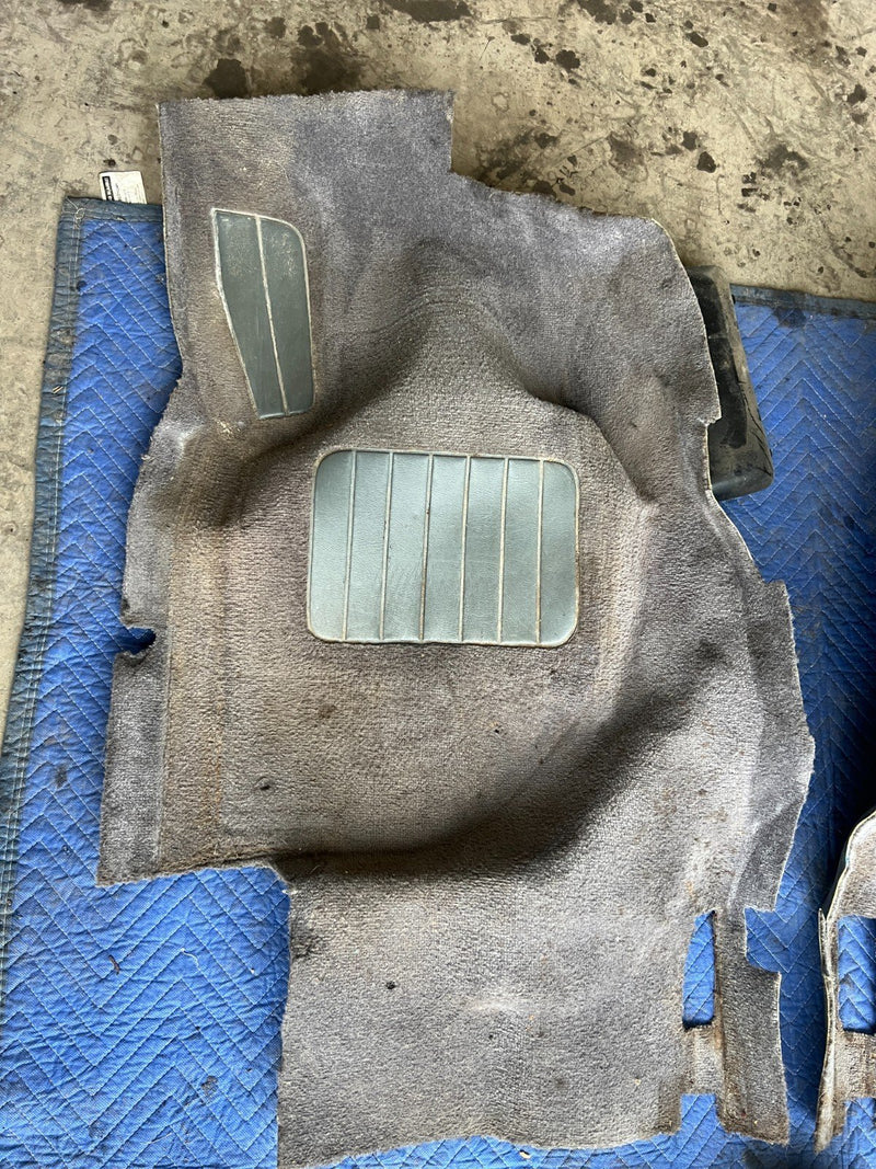 1992-1995 Volvo 940 740 Wagon Front & Rear Charcoal Molded Carpet Set OE #3294EM