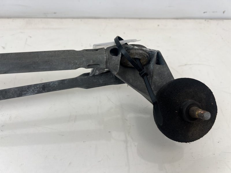1998-2000 Volvo S70 V70 XC Windshield Wiper Motor Transmission OEM #6892EM
