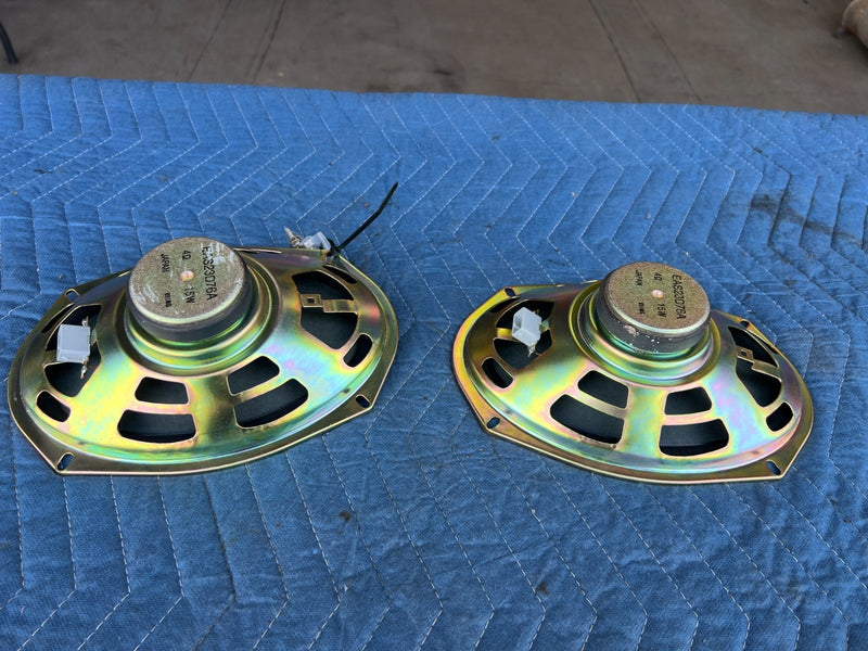 1998-2002 Honda Accord EAS23D76A Pair of OEM Speakers 15w + Hardware #1965CN