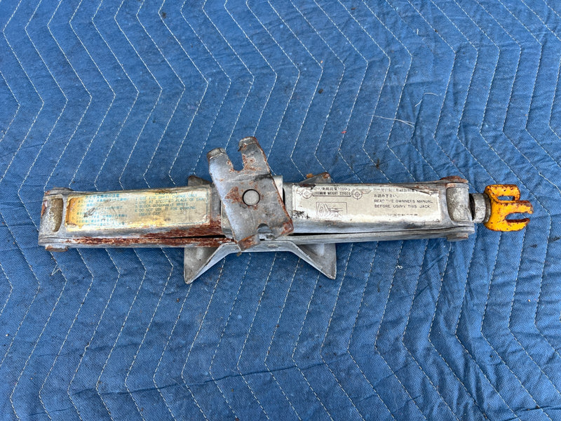 1986-1993 Volvo 240 244 Sedan Emergency Spare Tire Scissor Jack OEM #4211EM