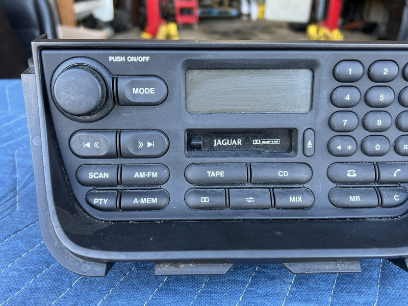 1998-2003 Jaguar XJR XJ8 AM FM Cassette Radio Receiver Player Dash OEM #4620E