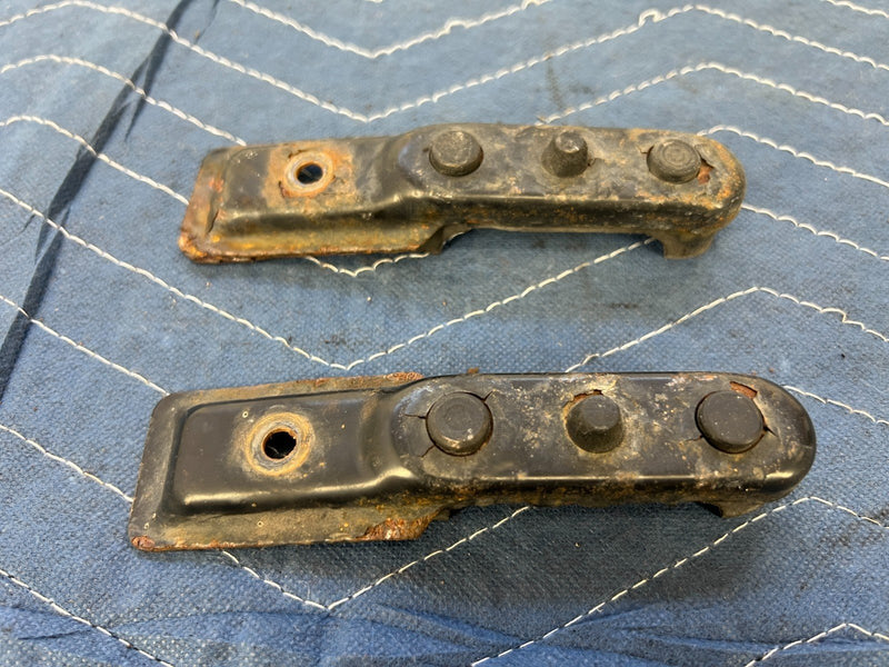 1992-1995 Volvo 940 740 Upper Radiator Support Bracket Mount Pair OEM #3181EM