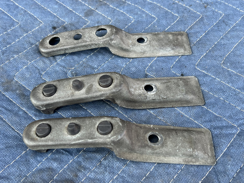 Volvo 240 - Radiator Top Mounting Bracket