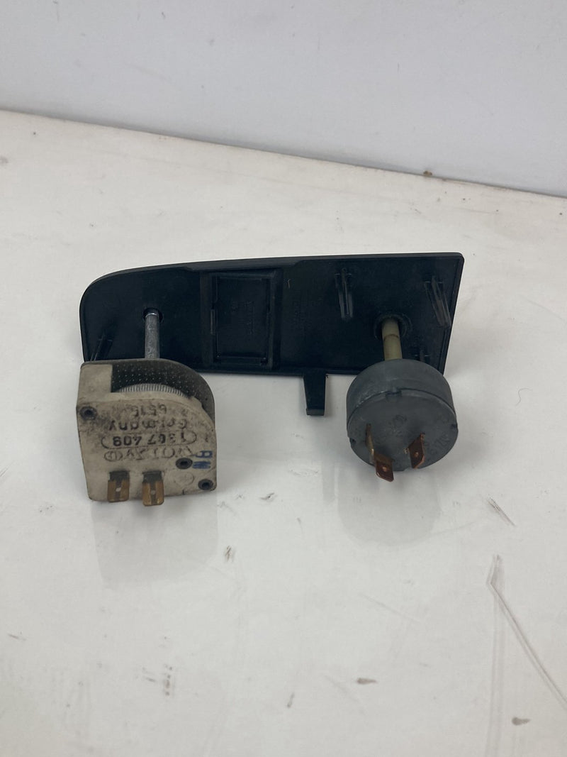 1975-1980 Volvo 240 244 Headlight Switch 1308859 1307409 1215170 OEM #4330M