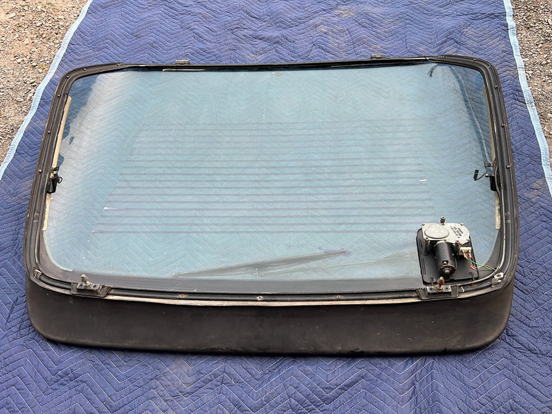 1983-1985 Porsche 944 Rear Hatch Windshield Window Glass Assembly OEM #5724EM