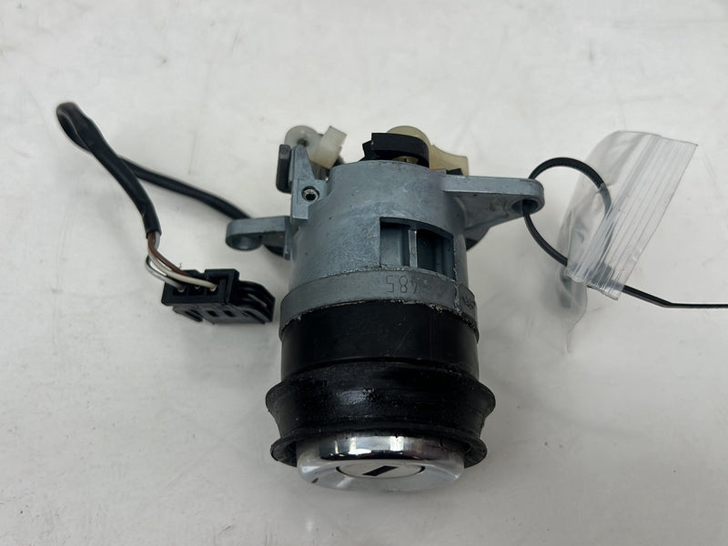 1996-2003 Audi S8 D2 A8 Gauge Cluster Steering Column Rear Lock & Key OE #6446EM