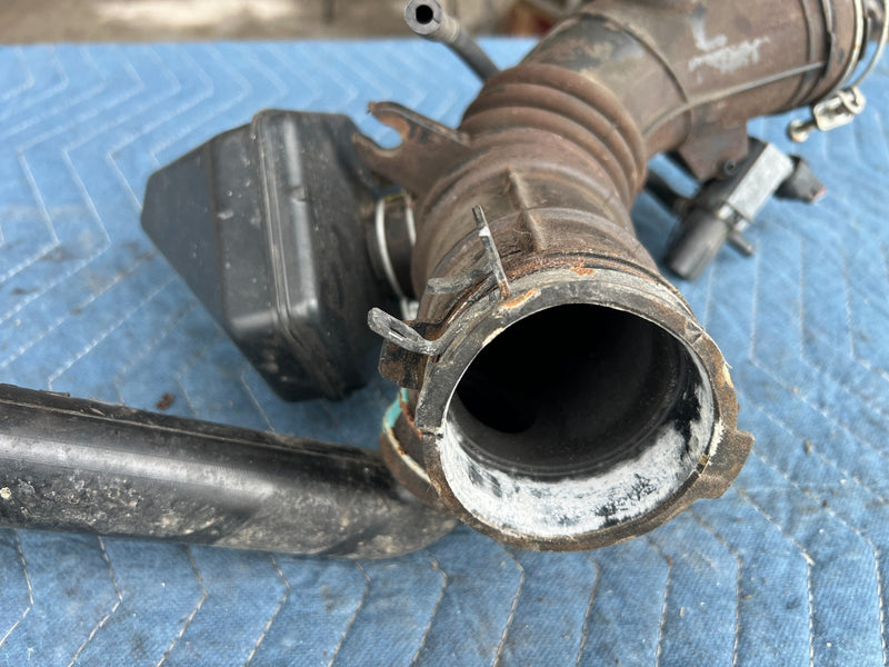 2002-2006  Toyota Camry Engine Intake Duct Tube Hose 17894-28020 OEM #126DU